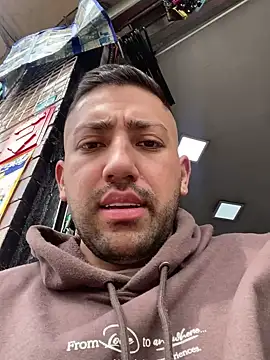 JuanZapata33 online show from 12-29-24, 06:49