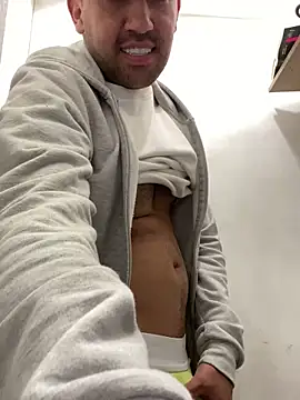 JuanZapata33 online show from 01-22-25, 07:56