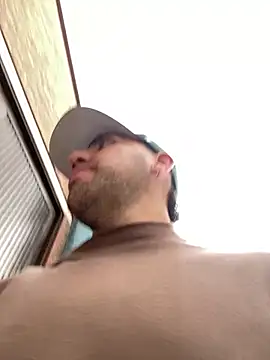 JuanZapata33 online show from 03-01-25, 08:21