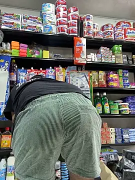 JuanZapata33 online show from 09-26-25, 04:55