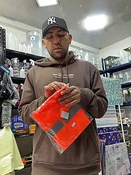 JuanZapata33 online show from 02-14-26, 09:22