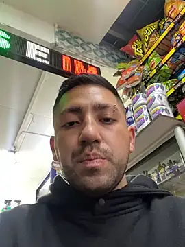 JuanZapata33 online show from 02-26-26, 09:58