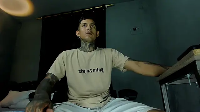 Travistanner 28 online show from 03-27-26, 03:23