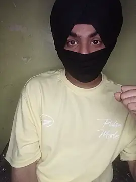 Snapshot of weeif chatting on 10-26-25, 04:57 weeif online show from 10-26-25, 04:57