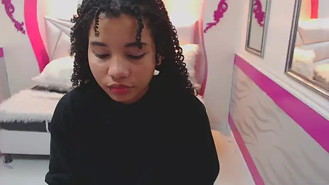 Mayaa ross online show from 12-19-24, 10:53