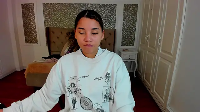 Mayaa ross online show from 09-24-25, 03:54