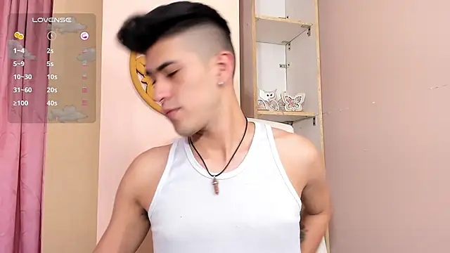 Snapshot of Ryan_Clark_ chatting on 12-04-24, 07:45 Ryan Clark online show from 12-04-24, 07:45