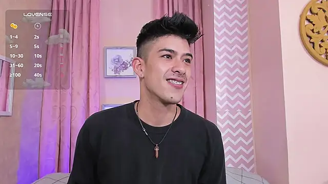 Snapshot of Ryan_Clark_ chatting on 12-05-24, 07:38 Ryan Clark online show from 12-05-24, 07:38