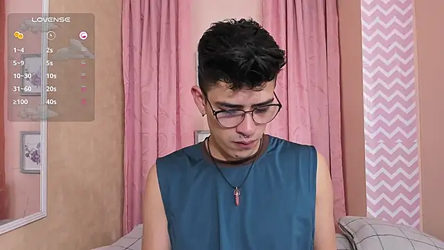 Snapshot of Ryan_Clark_ chatting on 12-11-24, 07:36 Ryan Clark online show from 12-11-24, 07:36