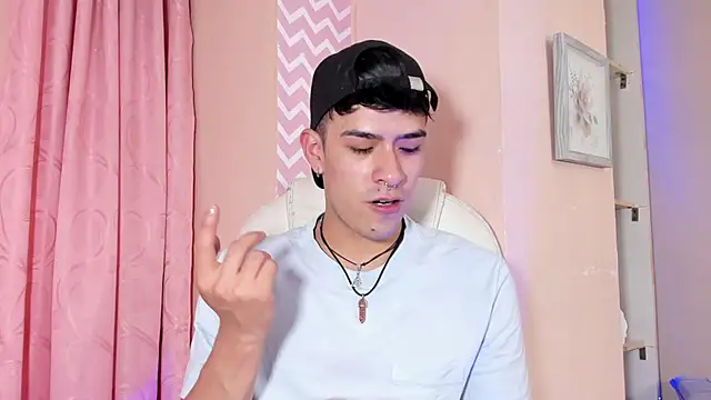 Snapshot of Ryan_Clark_ chatting on 01-10-25, 07:32 Ryan Clark online show from 01-10-25, 07:32