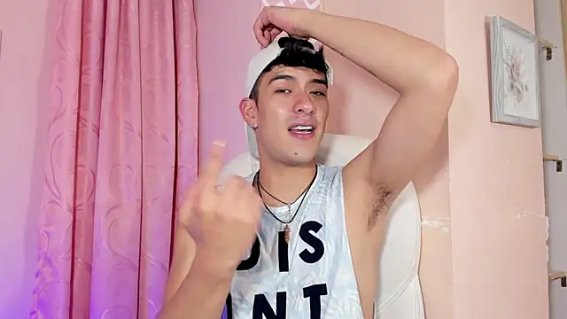 Snapshot of Ryan_Clark_ chatting on 01-14-25, 08:04 Ryan Clark online show from 01-14-25, 08:04