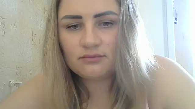 Snapshot of Honeydew-Waves chatting on 07-14-26, 06:40 Honeydew-Waves online show from 07-14-26, 06:40