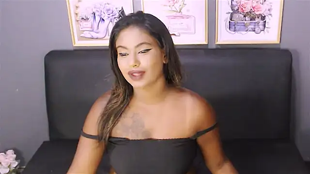 Snapshot of Littleindianmilf chatting on 01-09-25, 08:45 Littleindianmilf online show from 01-09-25, 08:45