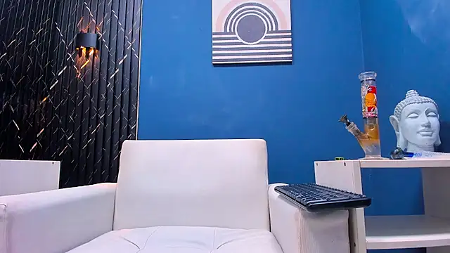 LarryCollin online show from 02-05-25, 06:35