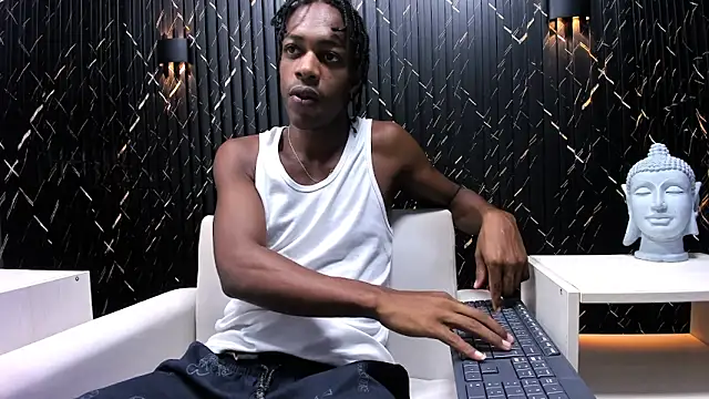 LarryCollin online show from 02-11-25, 03:40