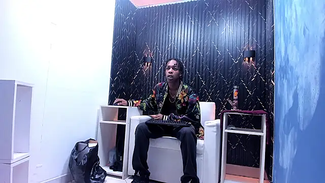 LarryCollin online show from 02-12-25, 03:18