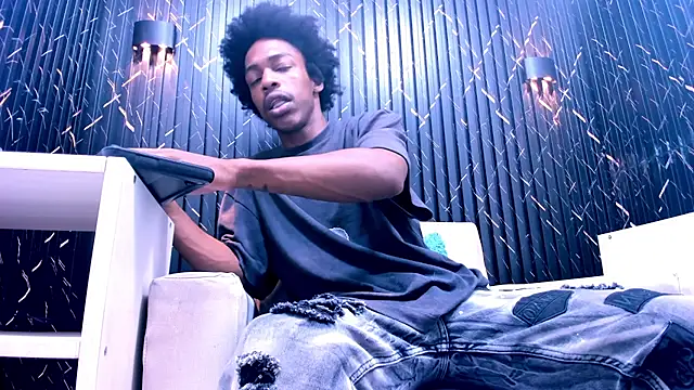 LarryCollin online show from 09-30-25, 03:11