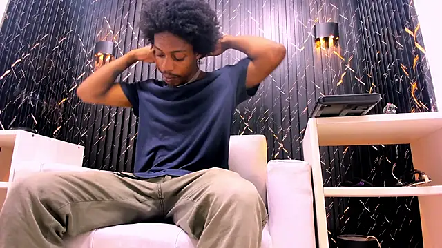 LarryCollin online show from 10-08-25, 03:48