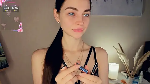 Snapshot of MaryJacksoon chatting on 10-18-25, 07:42 MaryJacksoon online show from 10-18-25, 07:42