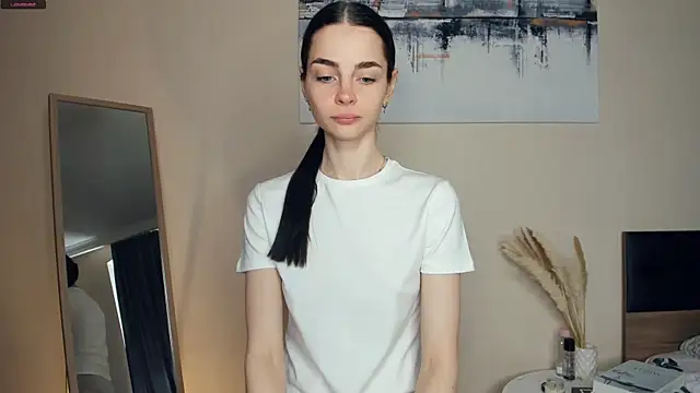 MaryJacksoon online show from 06-20-26, 07:33