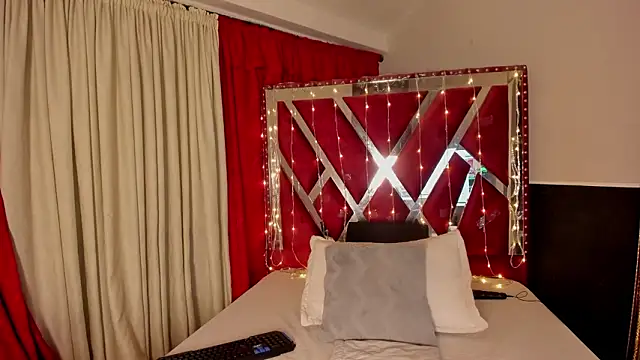 Snapshot of MicaelaHot_ chatting on 02-10-26, 02:59 MicaelaHot online show from 02-10-26, 02:59