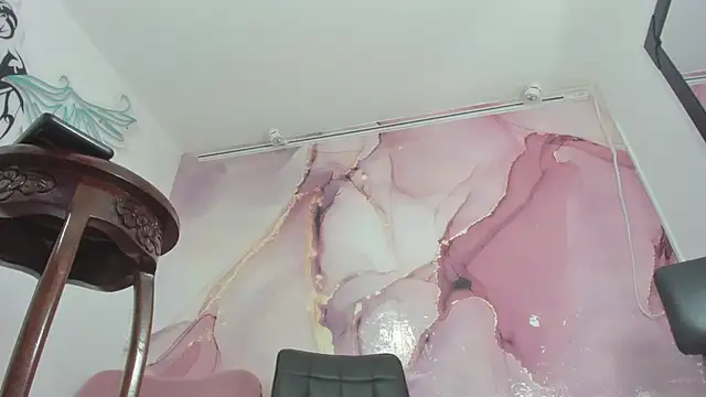 black cami online show from 12-19-24, 11:46