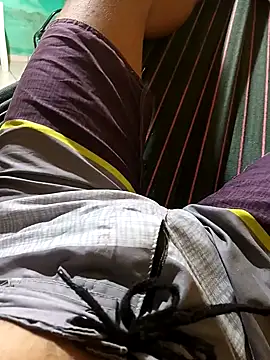 Snapshot of 1995eduardo chatting on 02-02-25, 01:45 1995eduardo online show from 02-02-25, 01:45