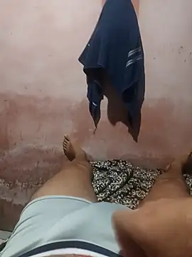 Snapshot of 1995eduardo chatting on 03-18-25, 01:10 1995eduardo online show from 03-18-25, 01:10