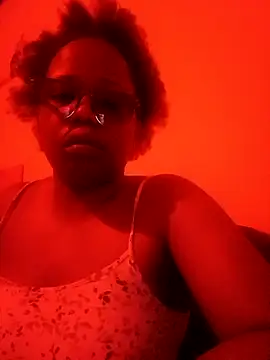 SWEETCLITYxxx online show from 11-29-25, 06:00