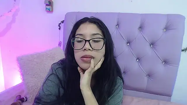 AmberJeong online show from 01-26-25, 12:37