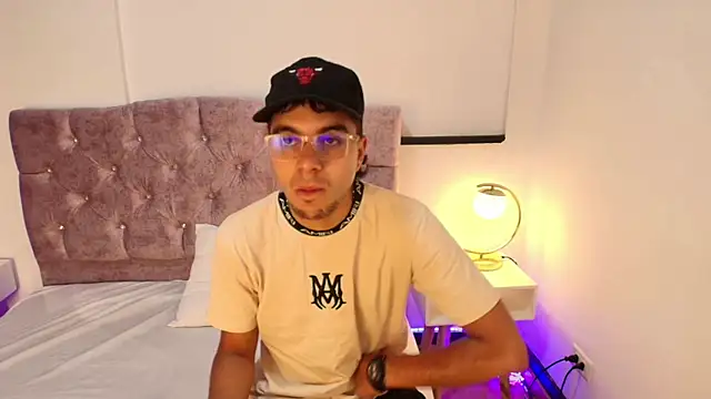 Amadeo Wild online show from 01-12-25, 11:50