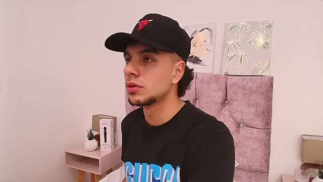 Amadeo Wild online show from 02-01-25, 07:02