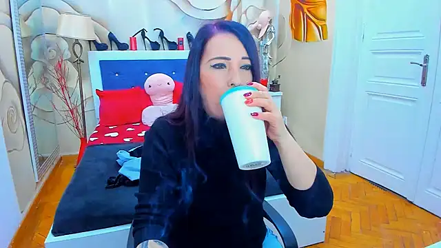 LauraSin online show from 02-03-25, 04:14