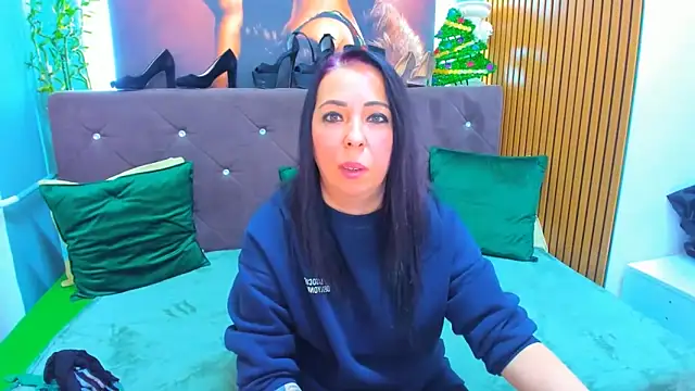 LauraSin online show from 01-05-26, 07:06