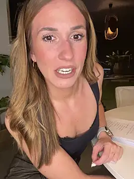 lola tentatiion online show from 01-15-25, 08:26