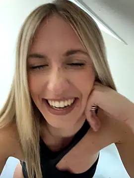 lola tentatiion online show from 10-19-25, 03:34