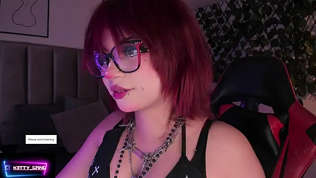 Kitty Gang online show from 09-25-25, 02:37