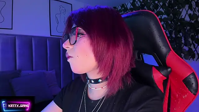 Kitty Gang online show from 10-04-25, 02:31