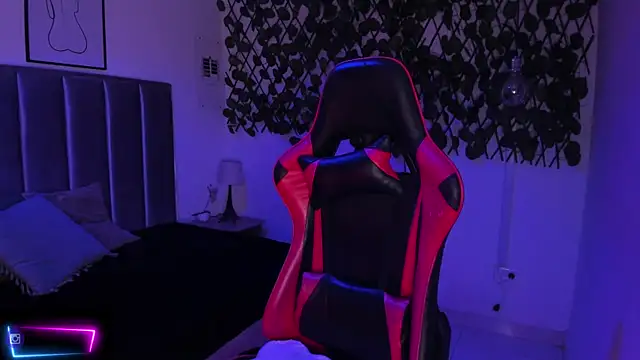 Kitty Gang online show from 10-10-25, 02:32