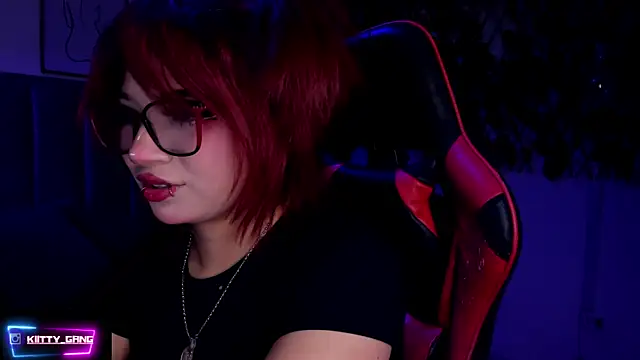 Kitty Gang online show from 11-15-25, 02:20