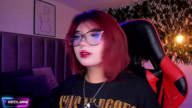 Kitty Gang online show from 11-25-25, 01:27