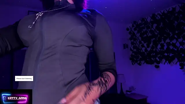 Kitty Gang online show from 12-20-25, 01:02