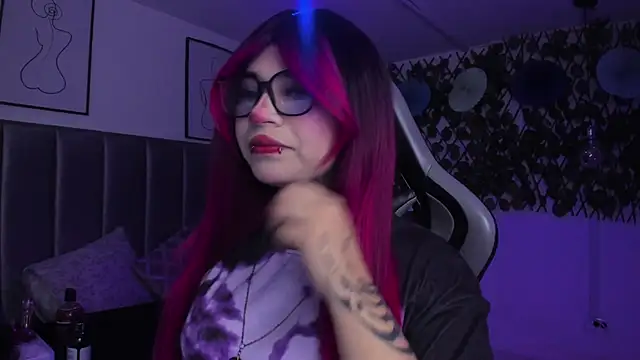 Kitty Gang online show from 05-02-26, 01:21