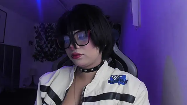 Kitty Gang online show from 05-09-26, 01:44
