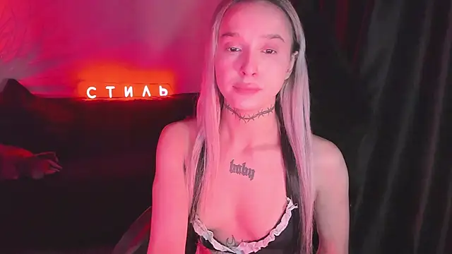 Snapshot of MilaAsh chatting on 03-23-26, 06:17 MilaAsh online show from 03-23-26, 06:17