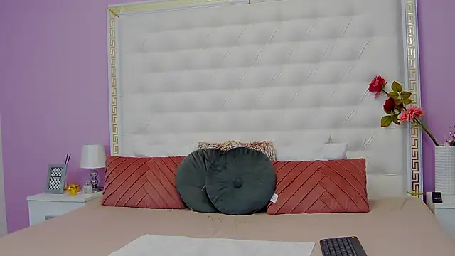 Lenna Paul online show from 01-27-25, 06:09