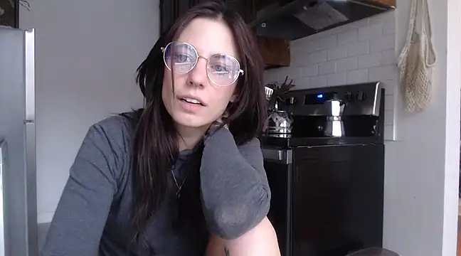 MaeDaybaby online show from 12-16-24, 04:27