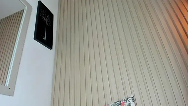 emma collson online show from 02-19-25, 08:33