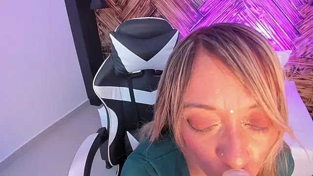 emma collson online show from 11-27-25, 12:13