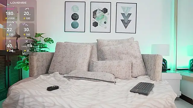 AlliceRouse online show from 03-14-25, 05:46